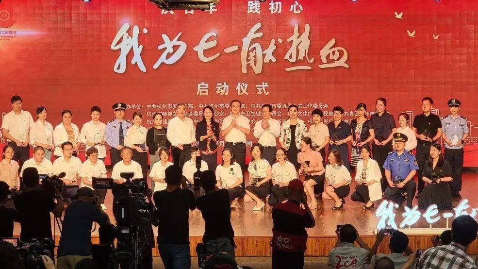 跳跃的立方体